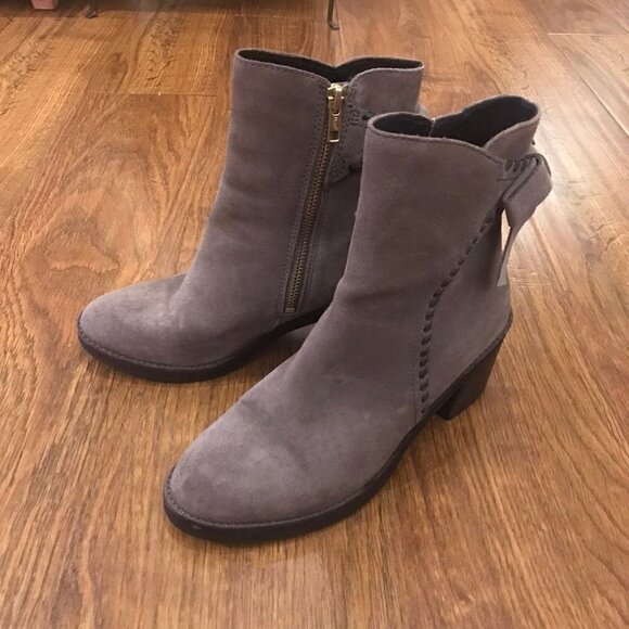 UGG Suede whipstich boots 6.5 - Picture 3 of 8